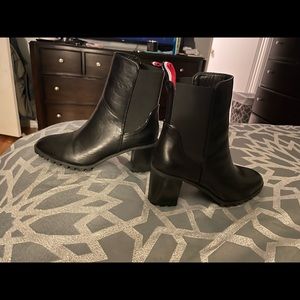 Stylish boots, never worn.